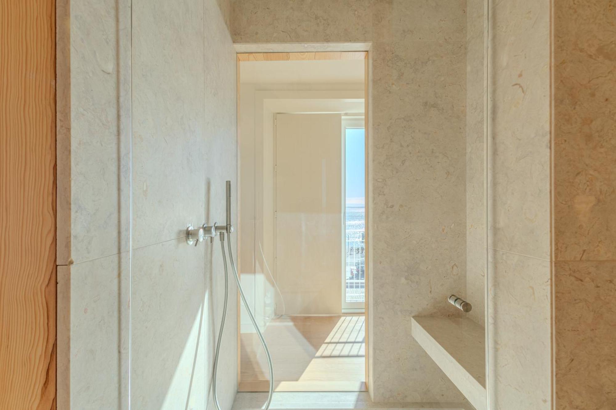 Lioz Apartahotel 4*
