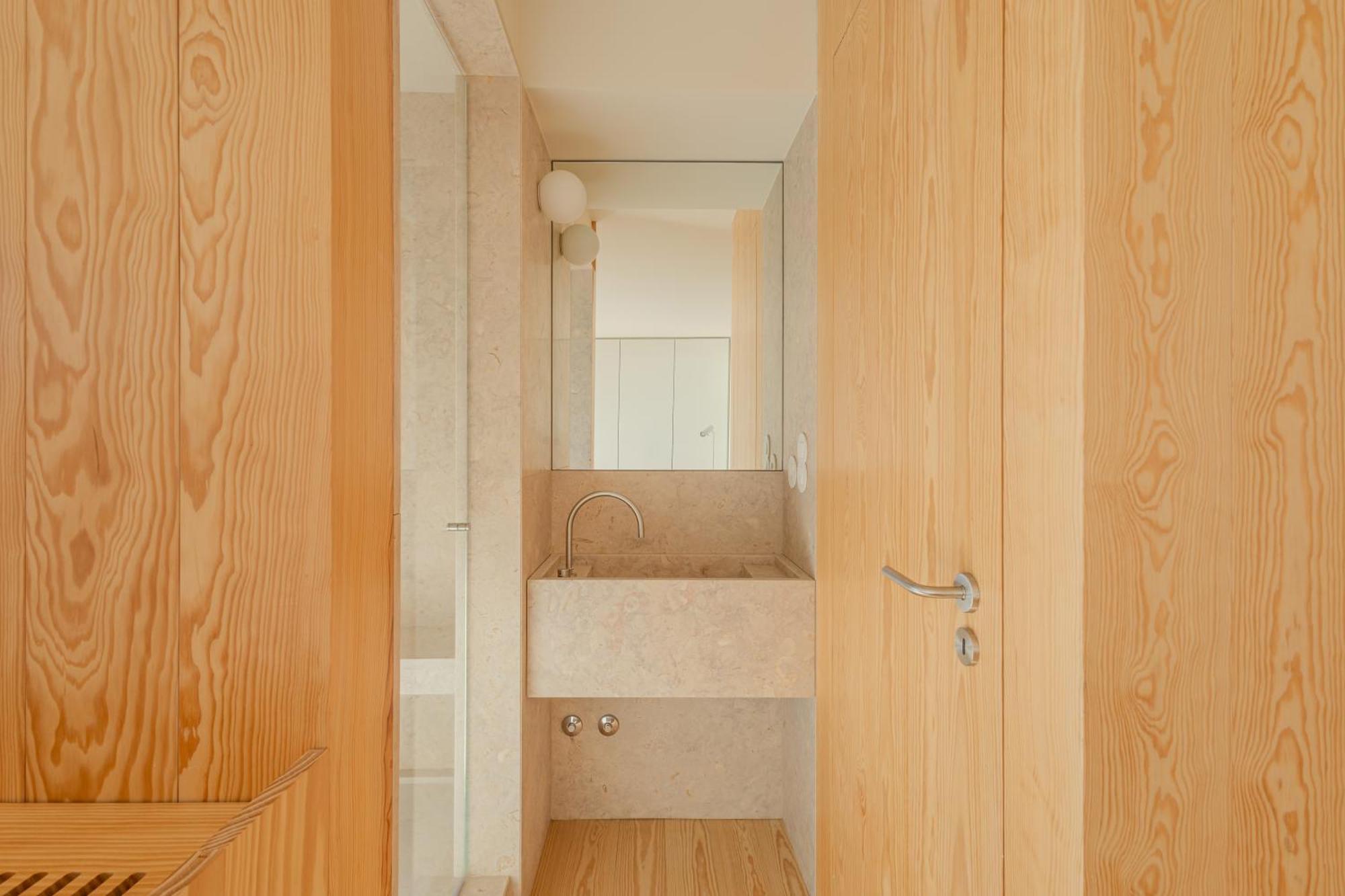 Lioz Apartahotel 4*