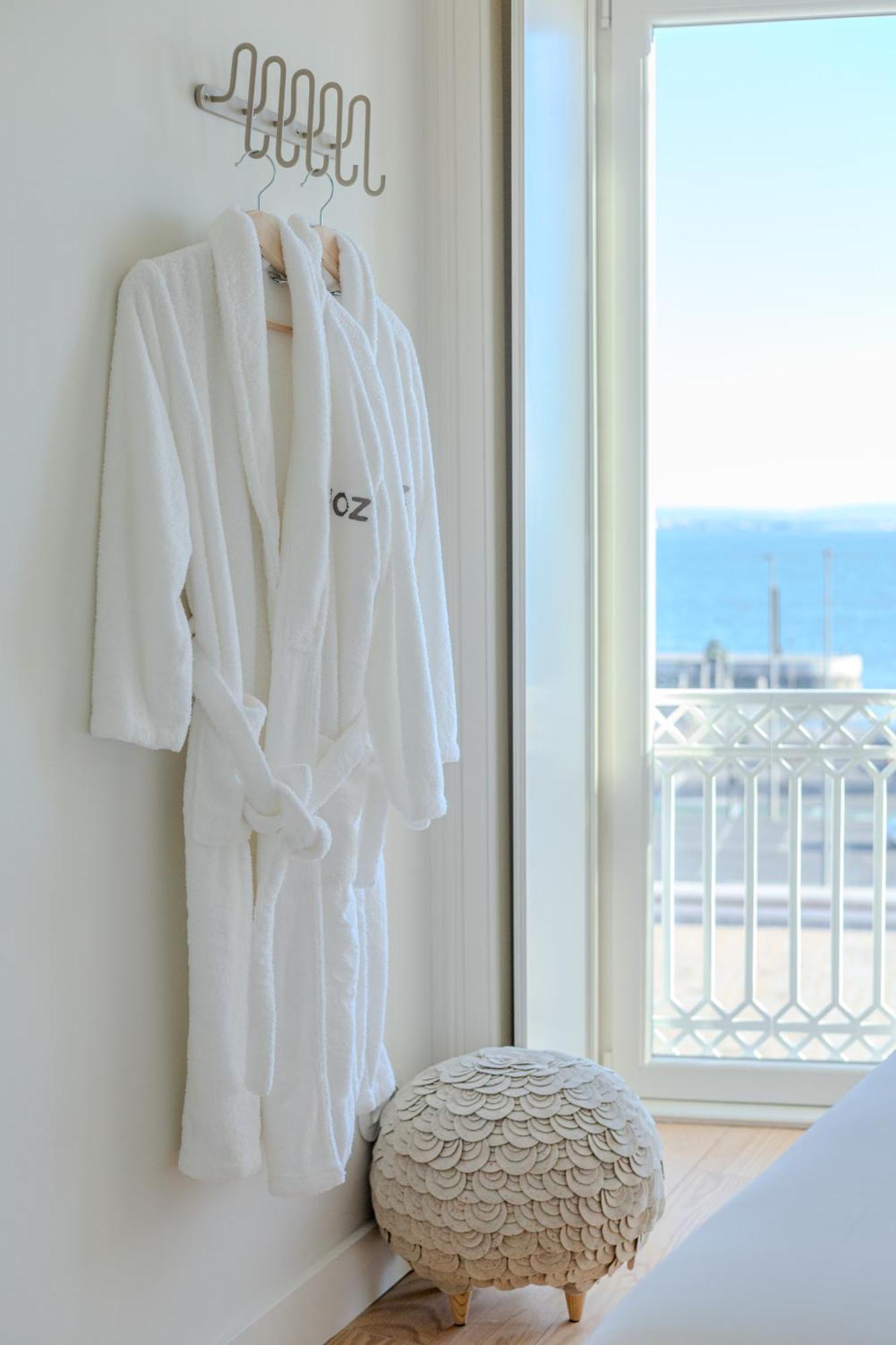 Lioz Apartahotel