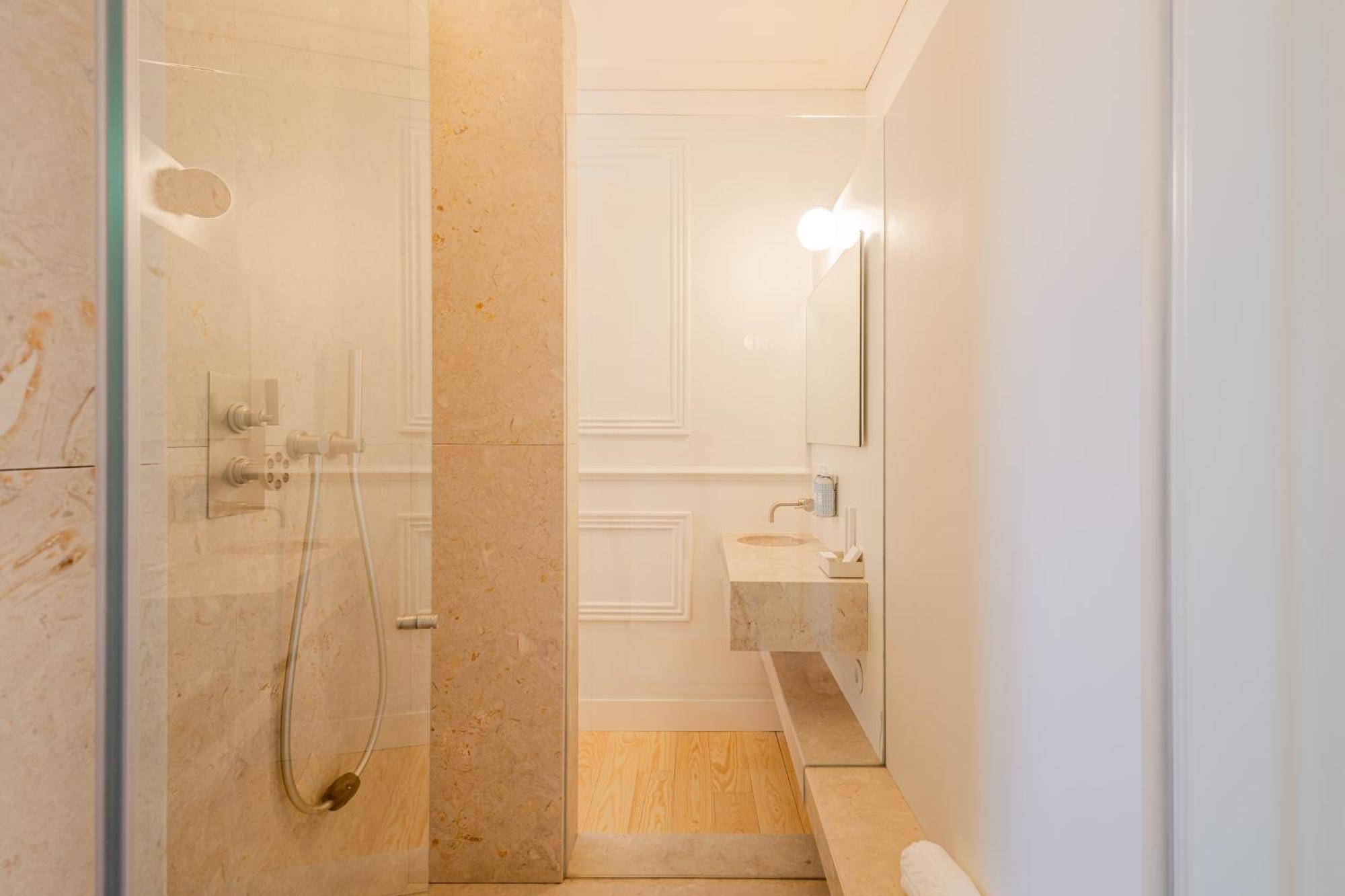 Lioz Apartahotel