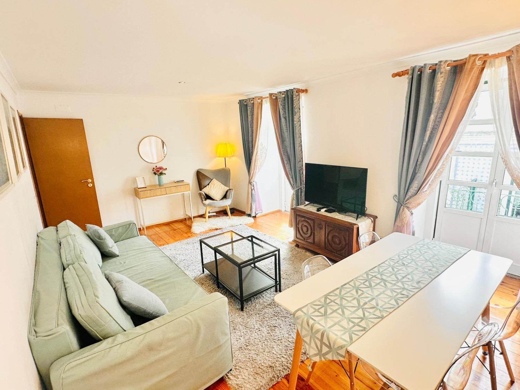 Baixa 208 Apartment-chiado