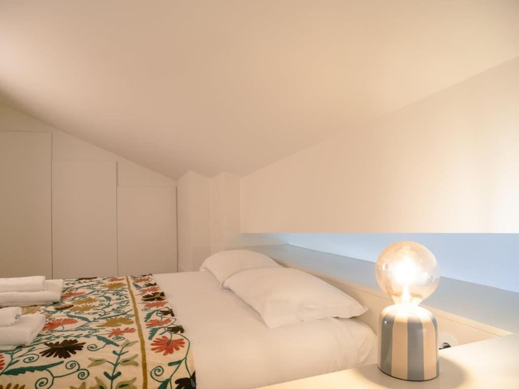 After B00Klng Must Scаn Qr-C0Dе --Chic 2Br Duplex
