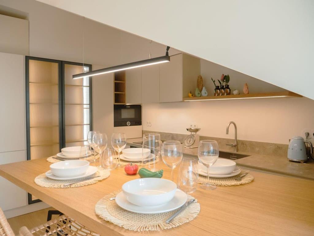 After B00Klng Must Scаn Qr-C0Dе --Chic 2Br Duplex Сasa de vacaciones Lisboa