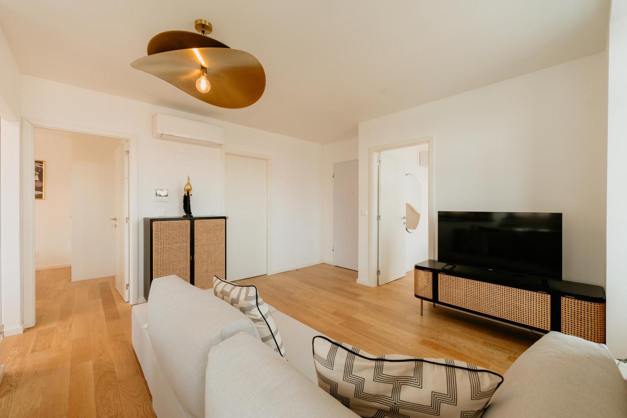 Pink House Beautiful 2 Bedroom Flat In Center *