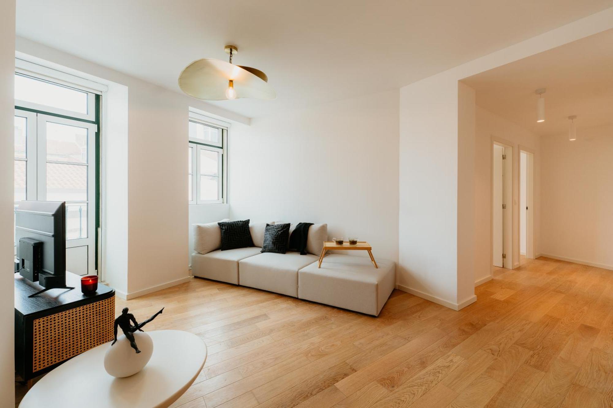 Pink House Beautiful 2 Bedroom Flat In Center
