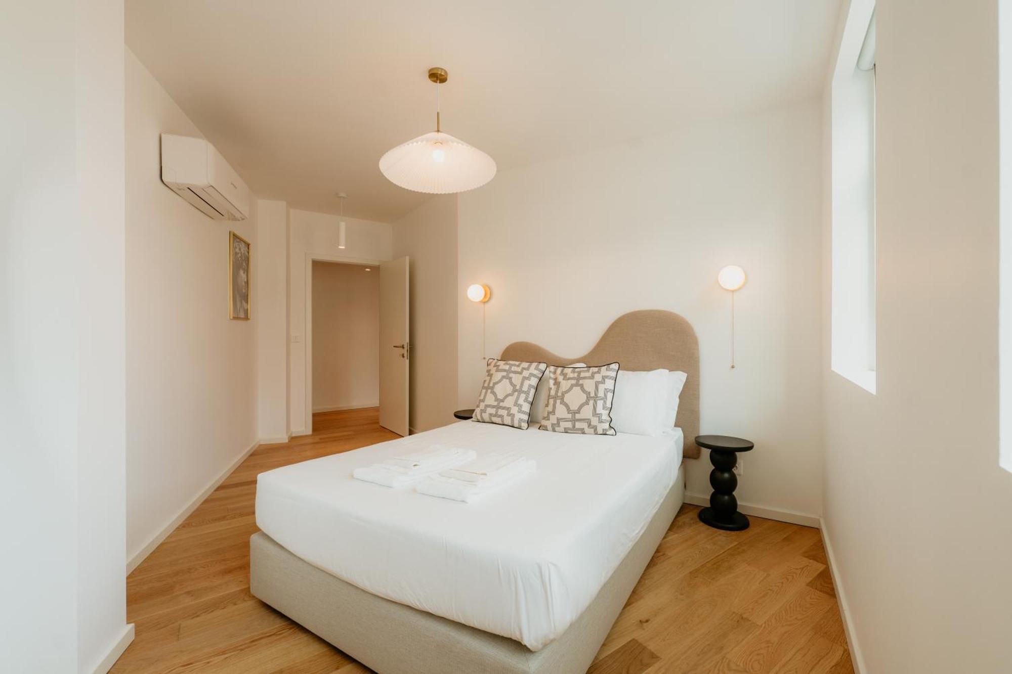 Pink House Beautiful 2 Bedroom Flat In Center * Lisboa
