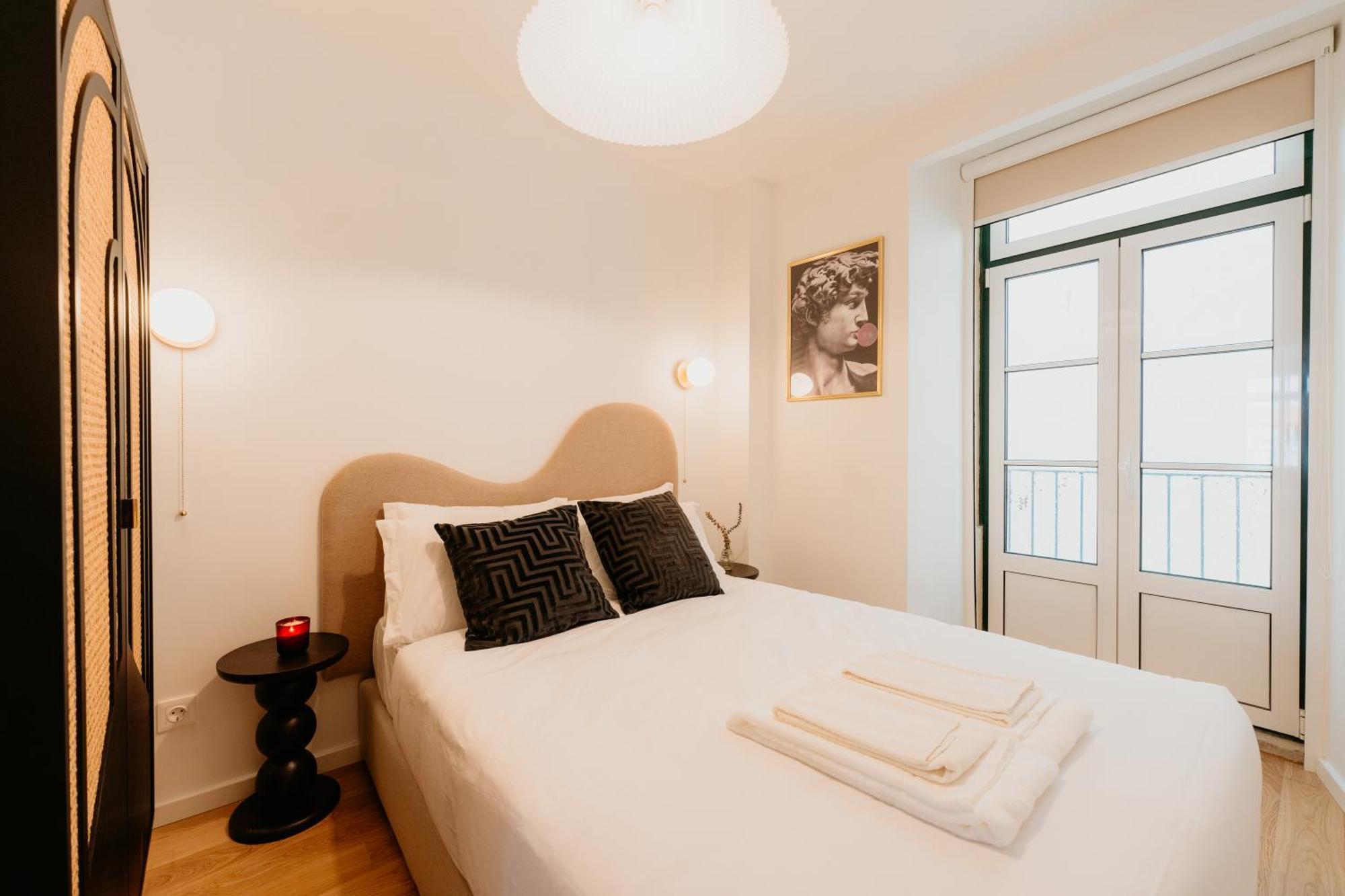 Pink House Beautiful 2 Bedroom Flat In Center * Lisboa