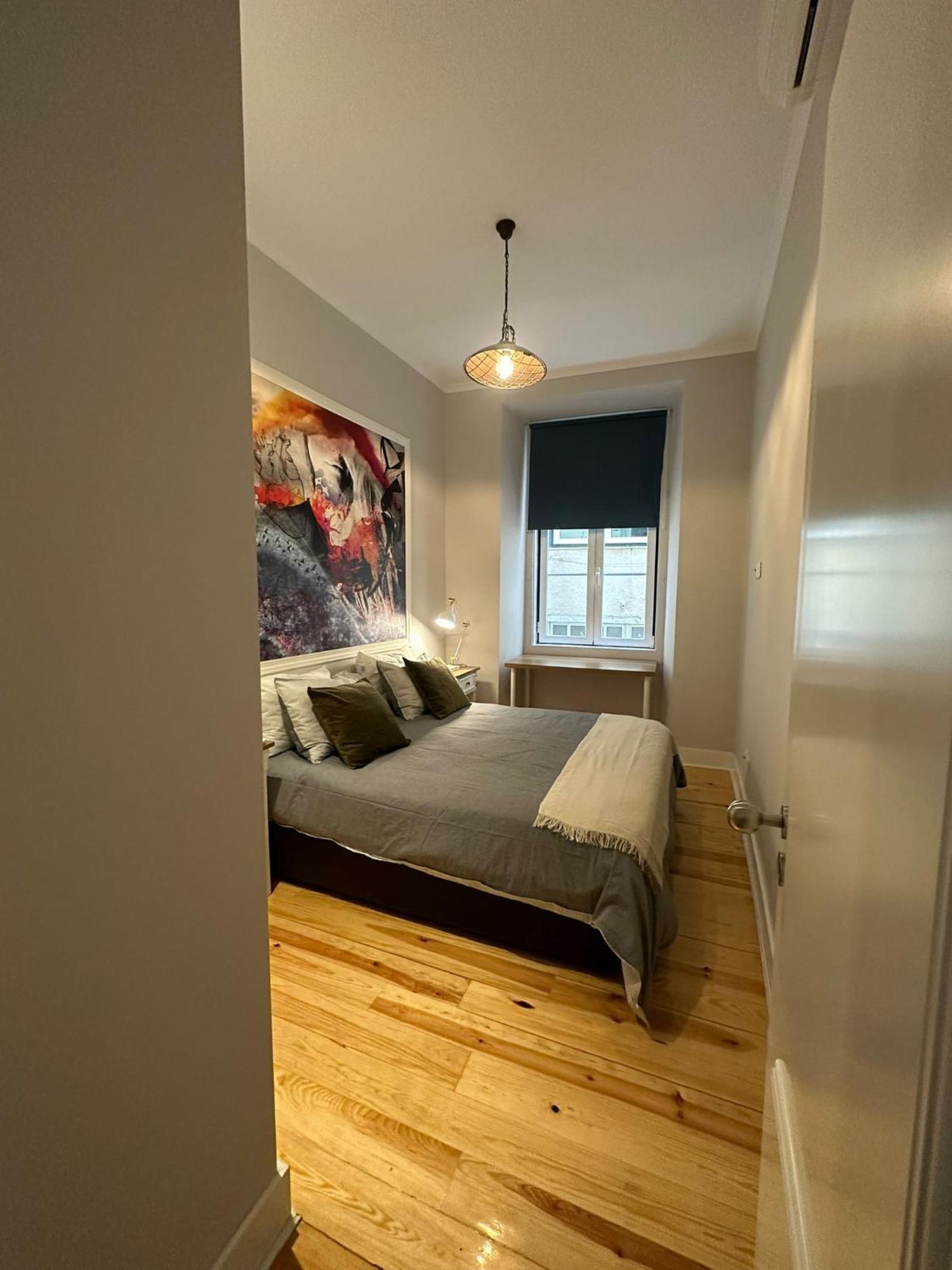 Pleasant Bedrooms In Shared House In The Center Of Praca Da Figueira Habitación en casa particular *