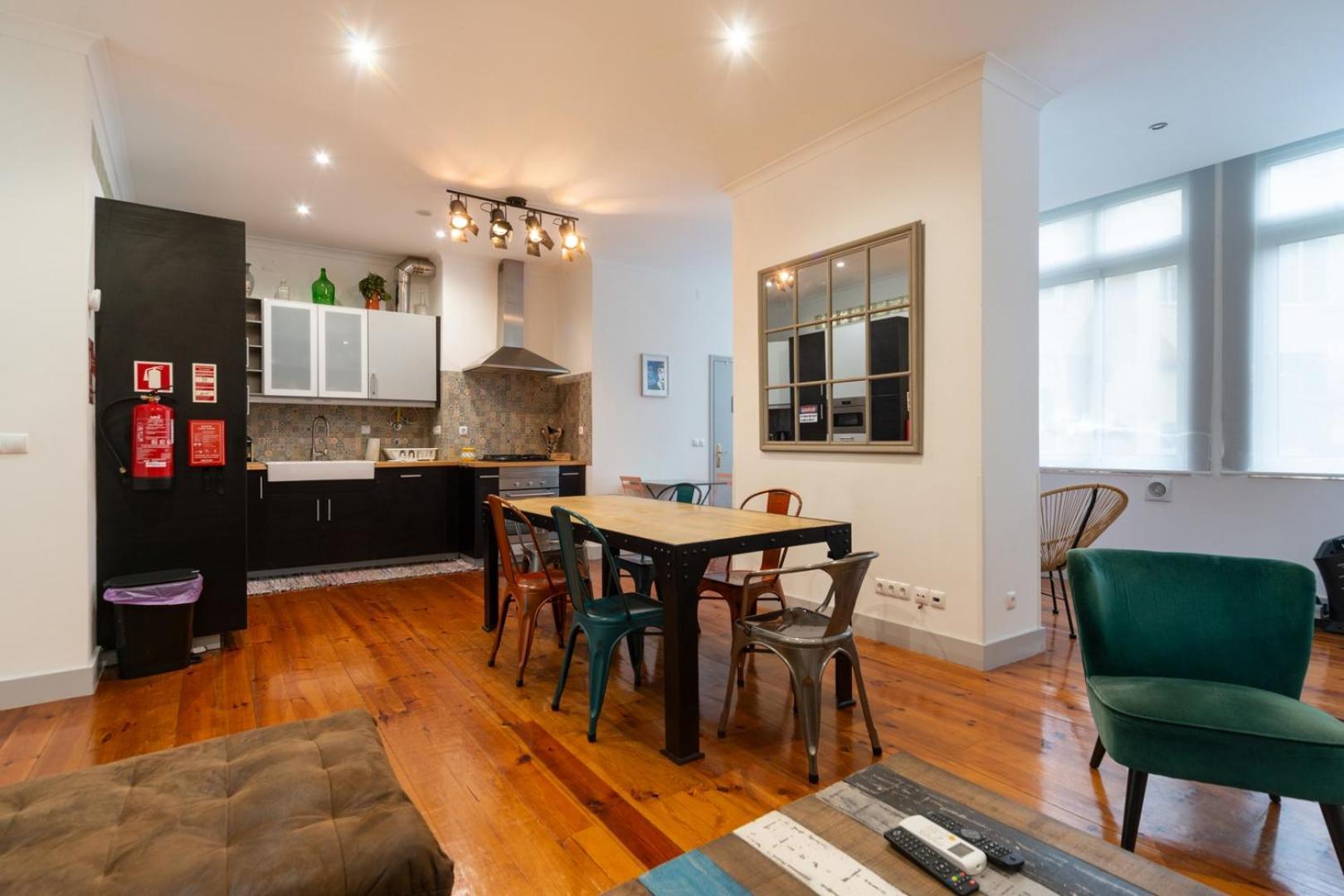 Old Style Fully Renewed And Spacious 3-bed Apartamento Lisboa