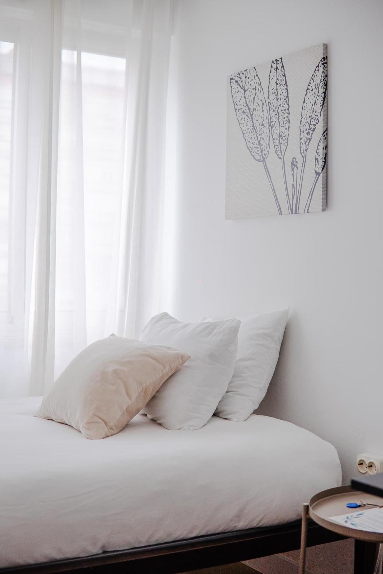Soar I Urban Nest - Near Airport & Park Quarto em Acomodações Particulares