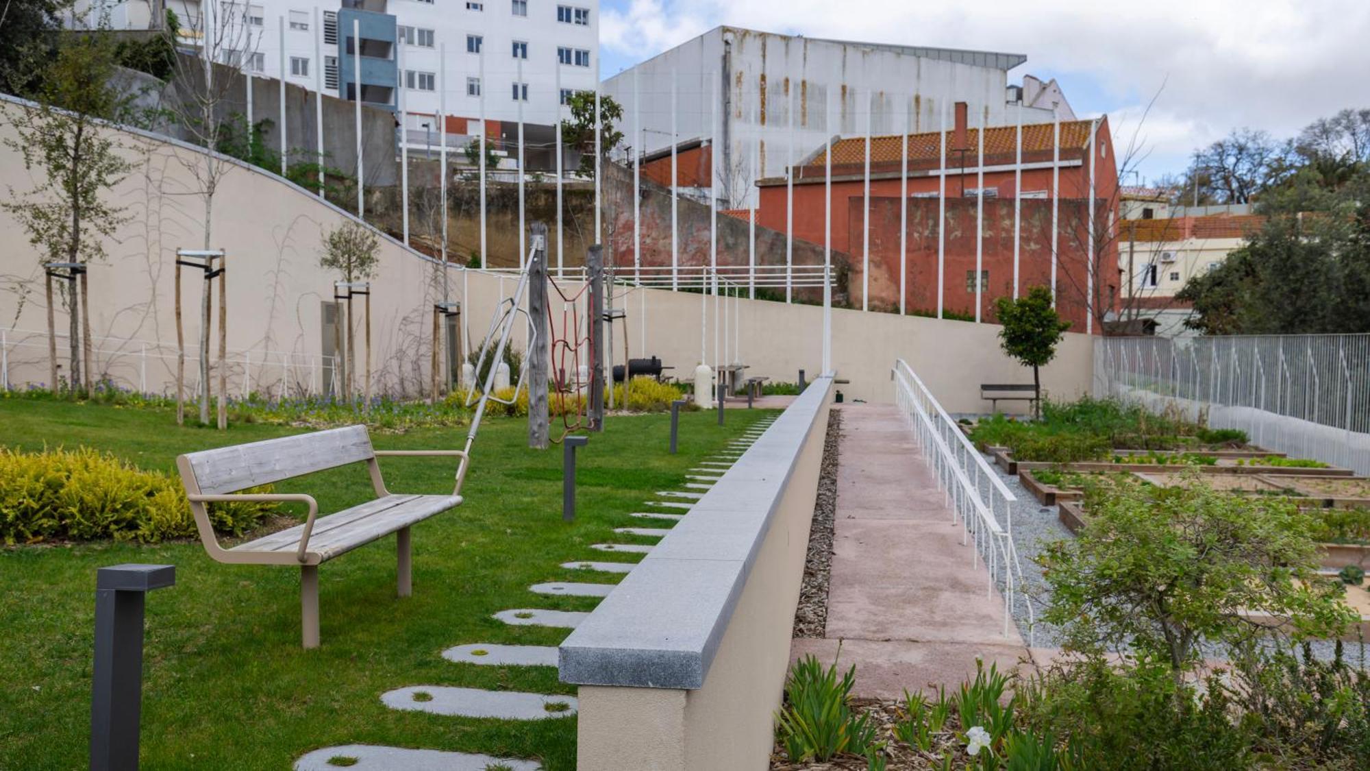 Apartamento Jardins Da Gloria Charming Living By Lovelystay