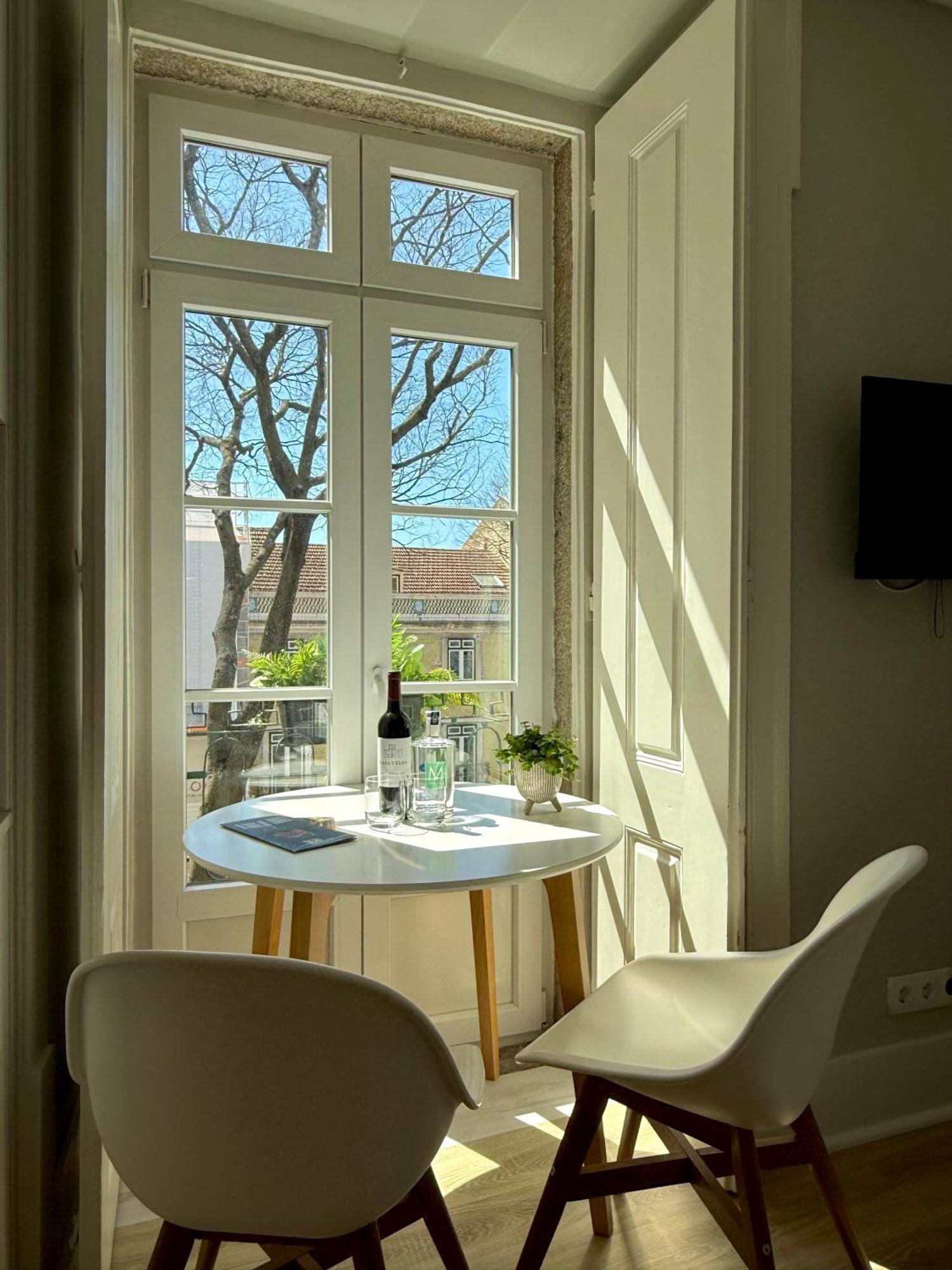Metropolitan Living - Janelas Verdes Apartamento