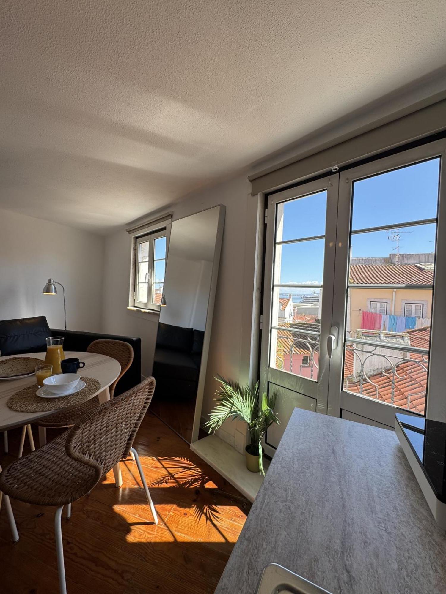 Alfama Historial I River View By Homing