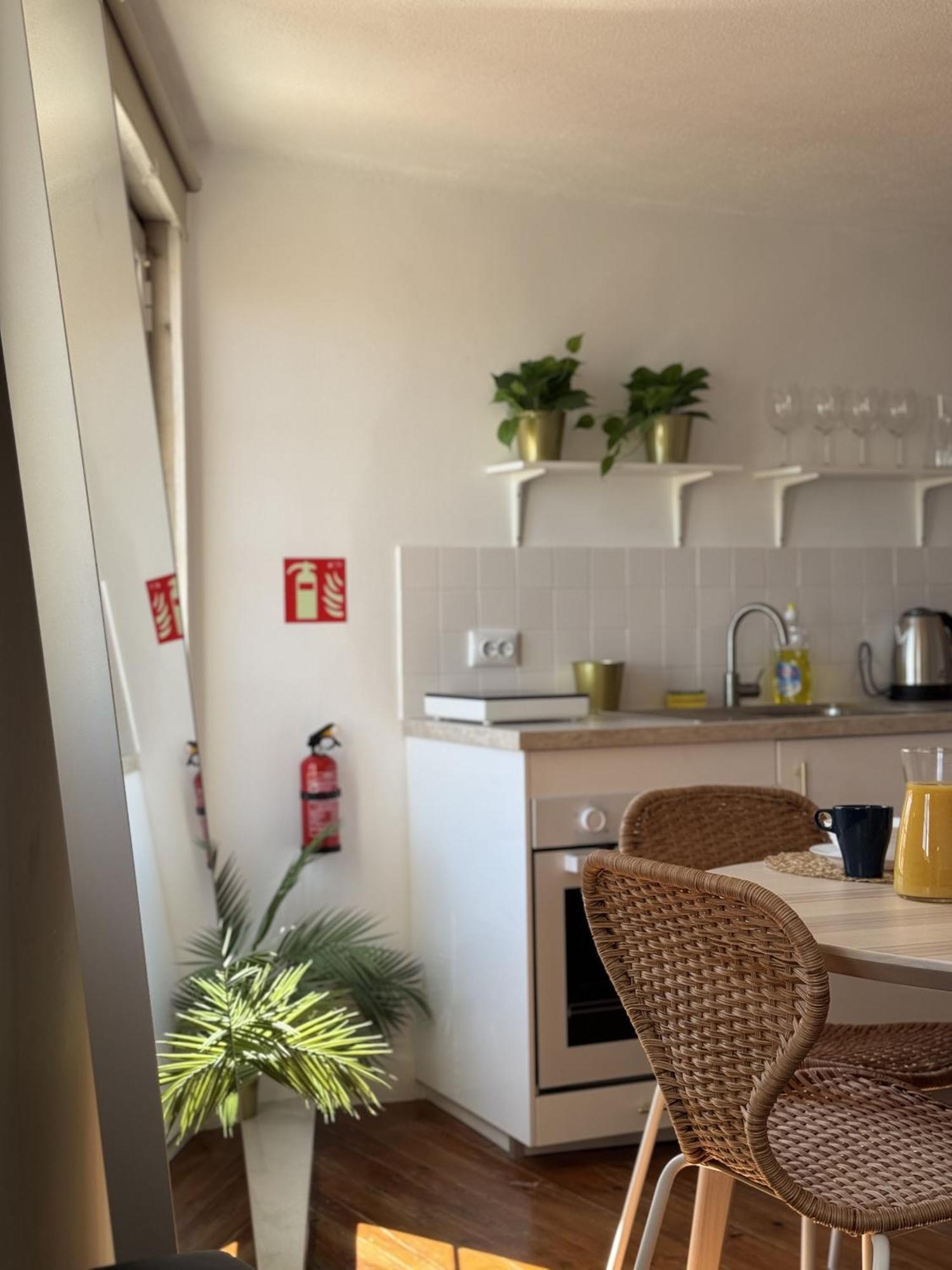 Alfama Historial I River View By Homing *
