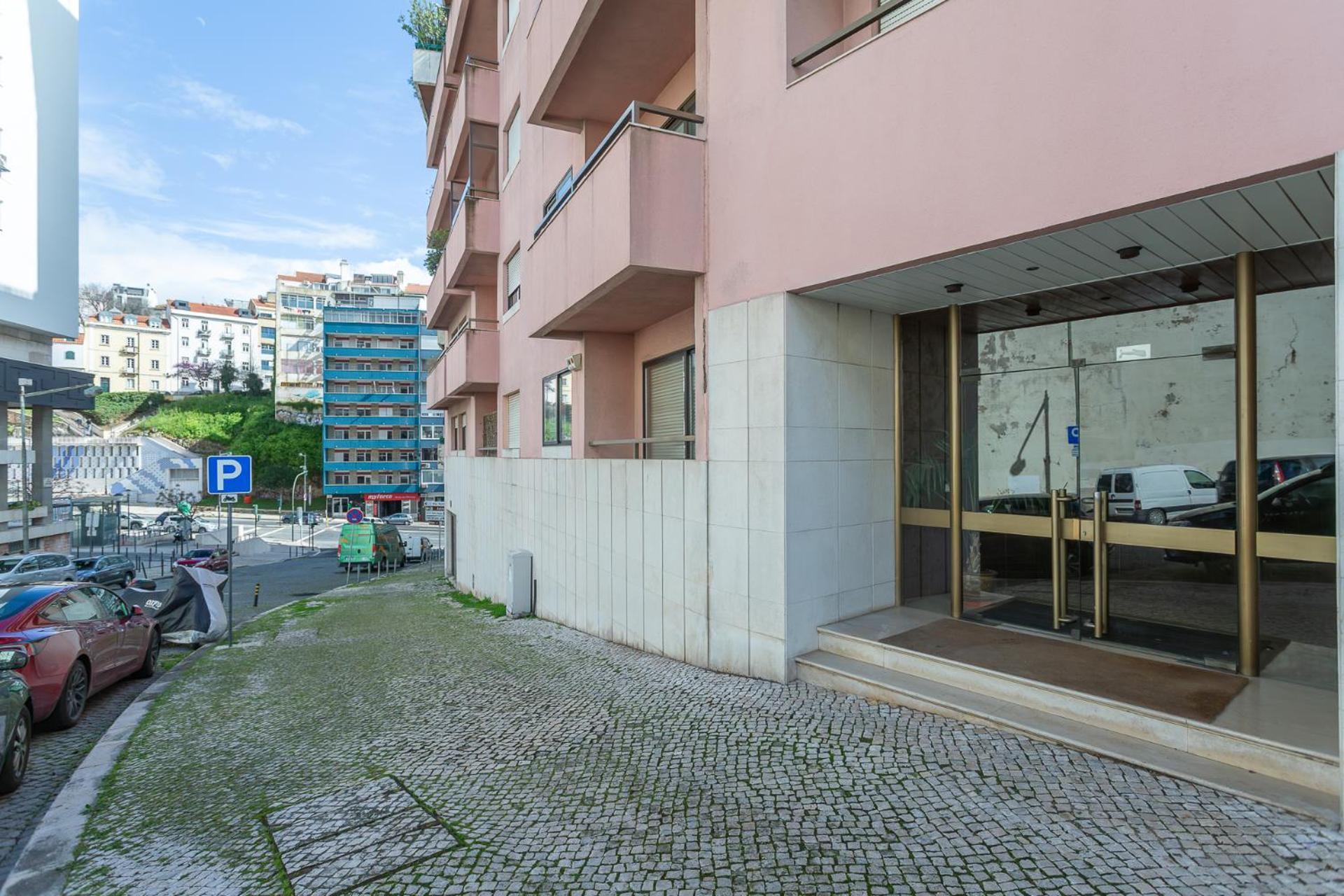 1 Apartamento *