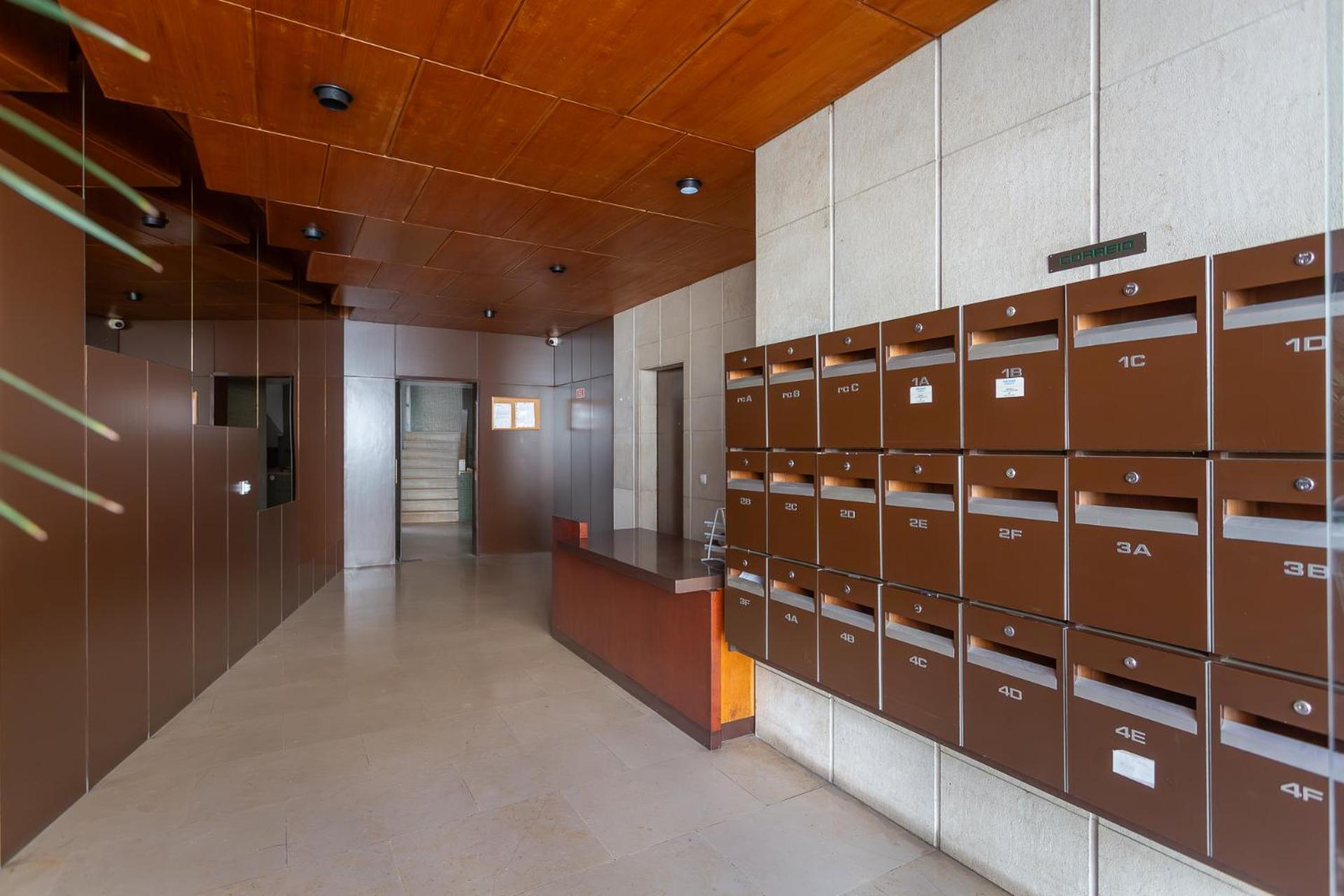 1 Apartamento *