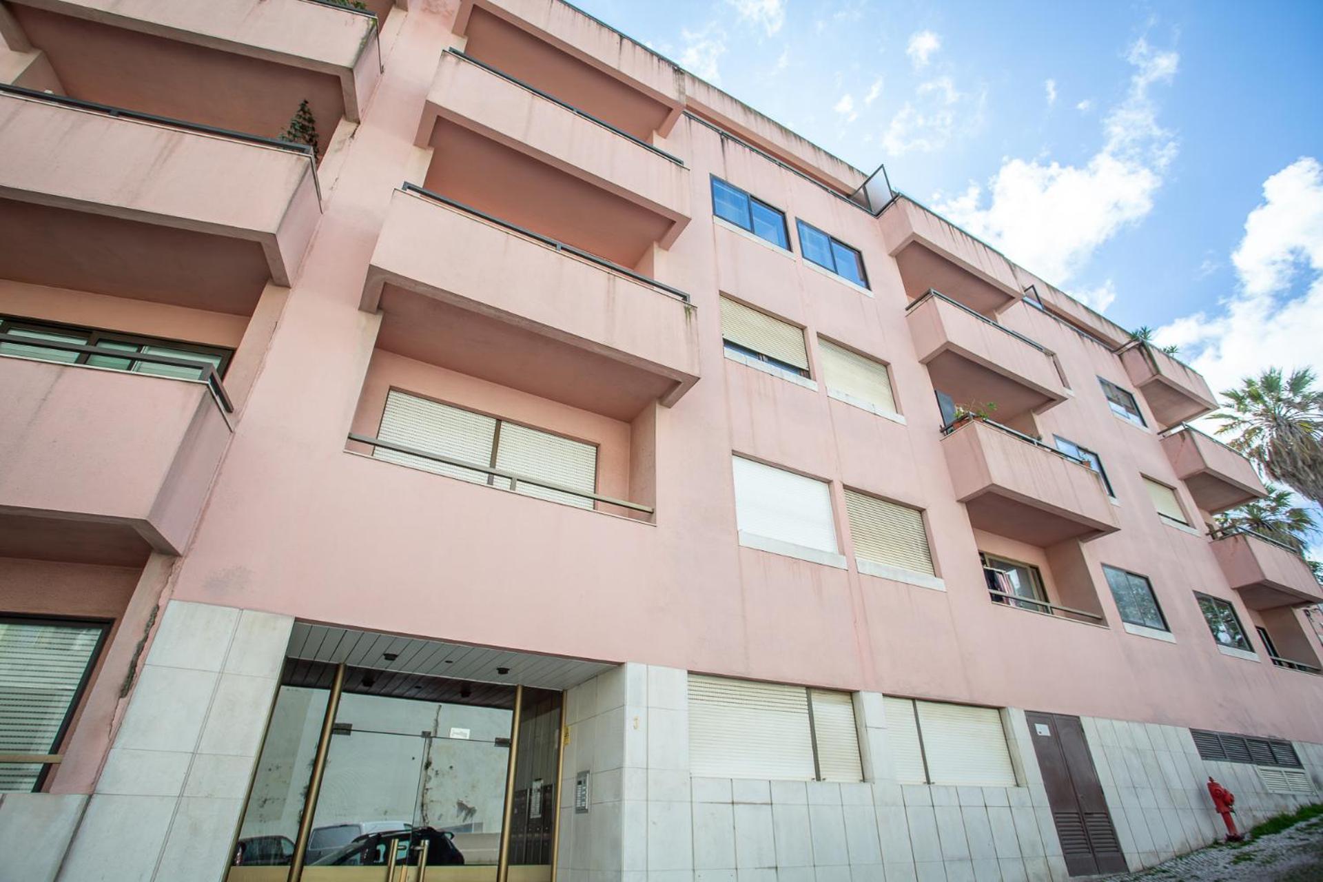1 Apartamento *