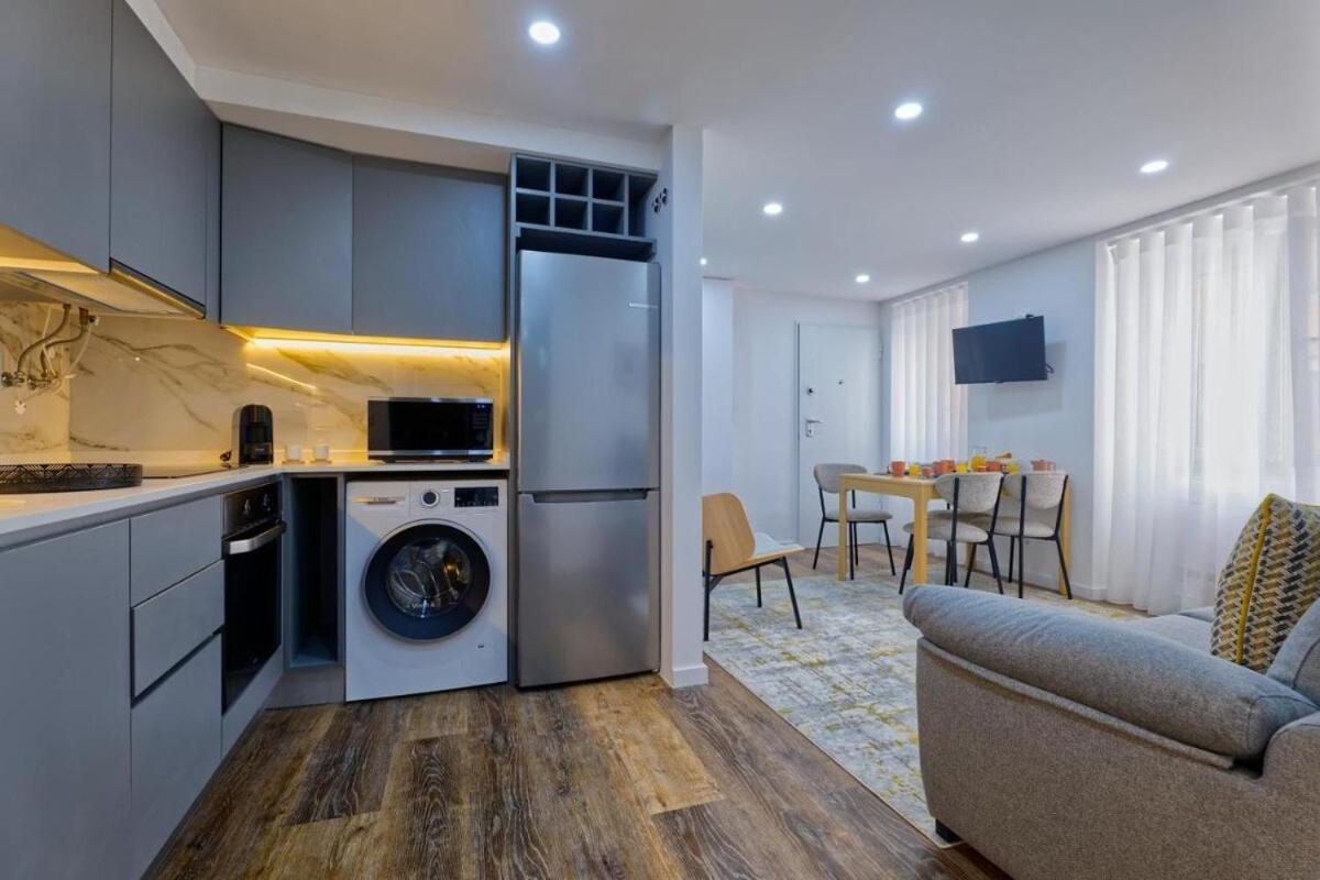 Here Will Have A Wonderful & Memorable Stay! Apartamento