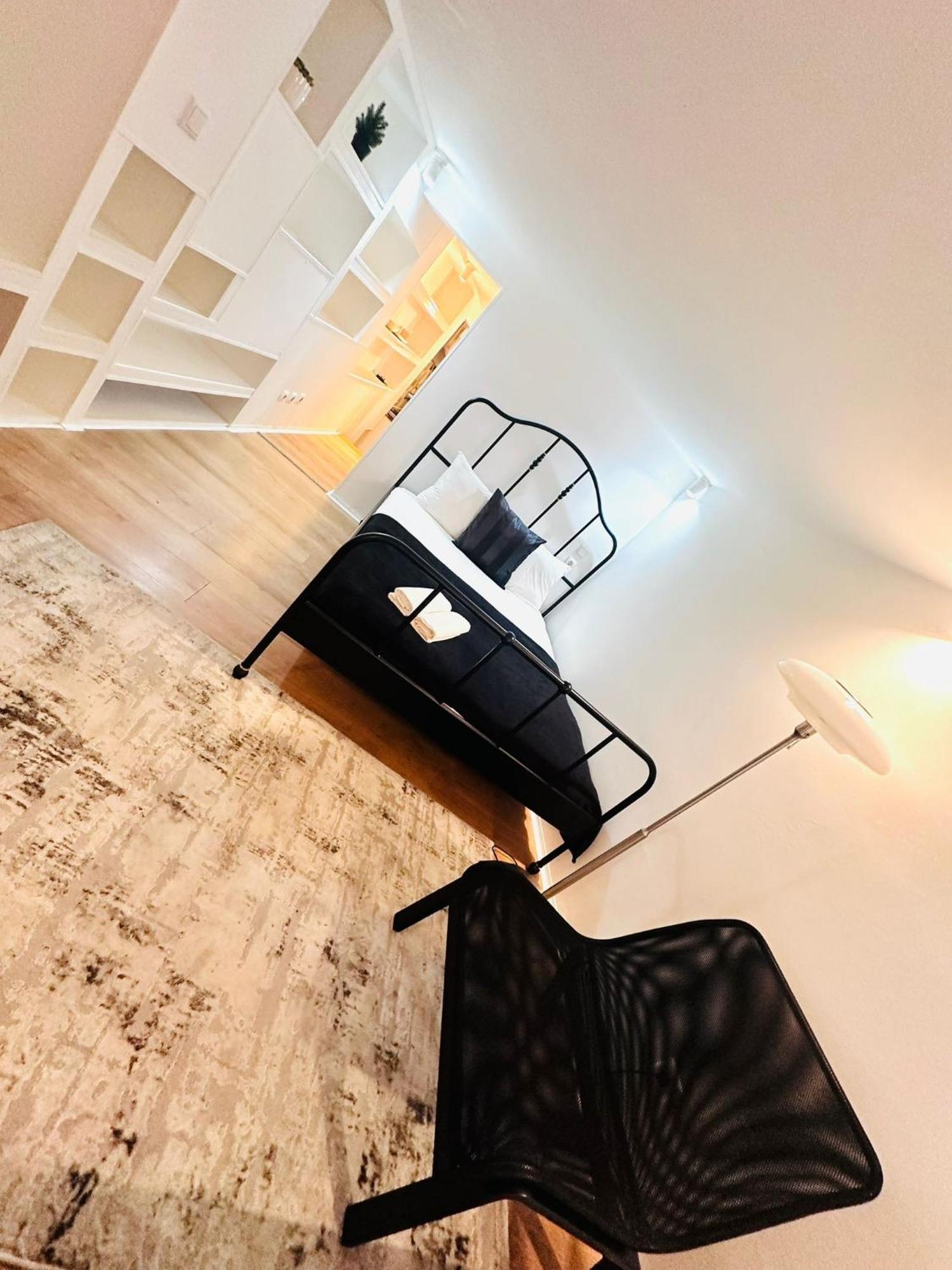 Flat, Location In Town * Lisboa