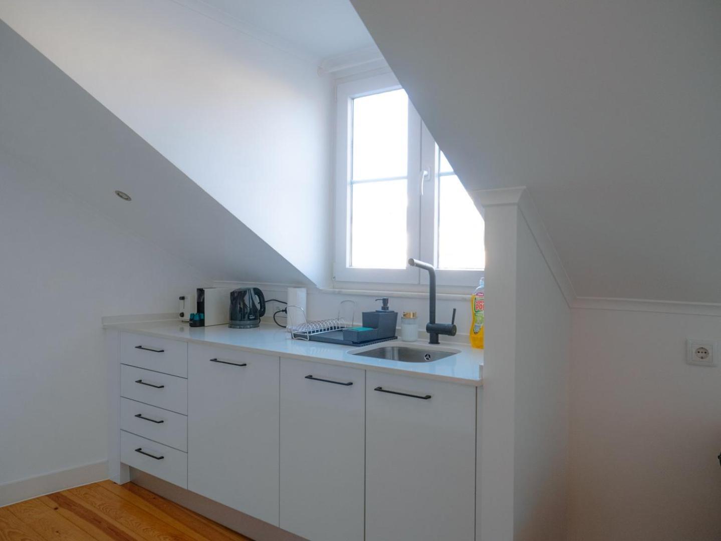 Stylish 2br Castle View - | By Airnest *