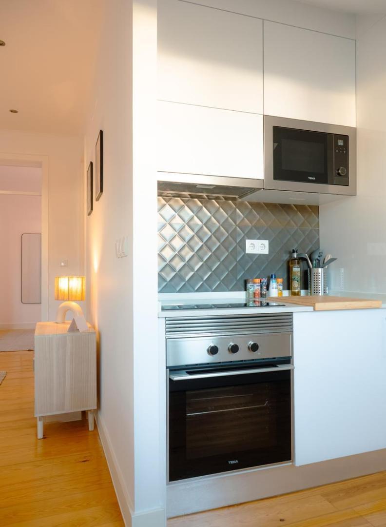 Stylish 2br Castle View - | By Airnest