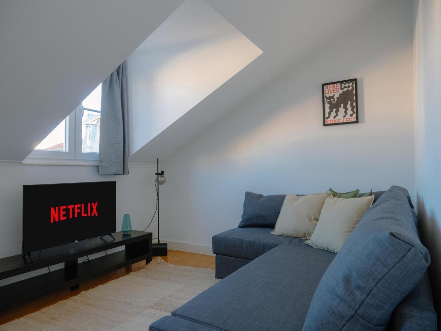 Stylish 2br Castle View - | By Airnest