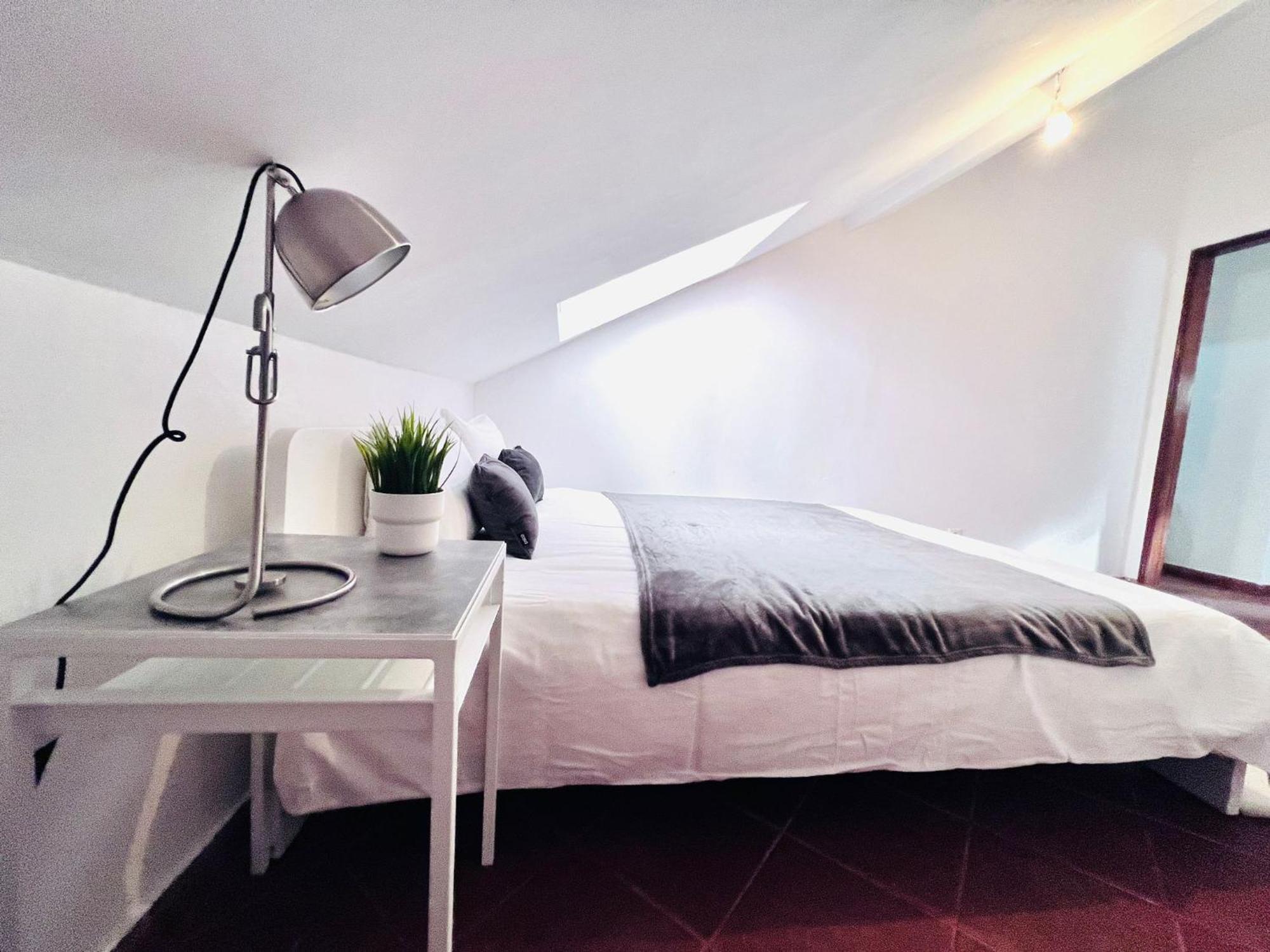 Hostal Bairro Alto, Location In Centre Lisboa