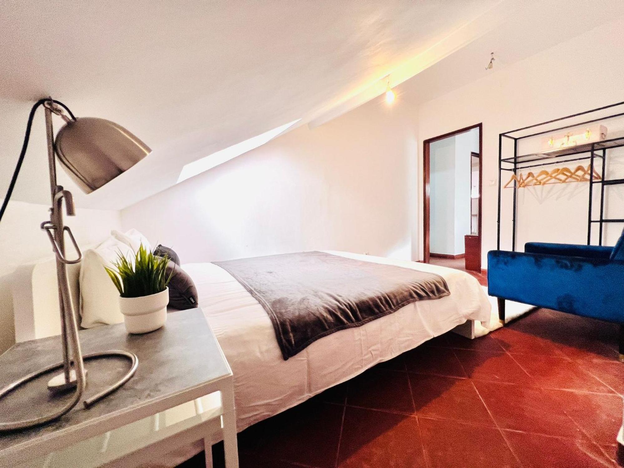 Bairro Alto, Location In Centre Hostal Lisboa