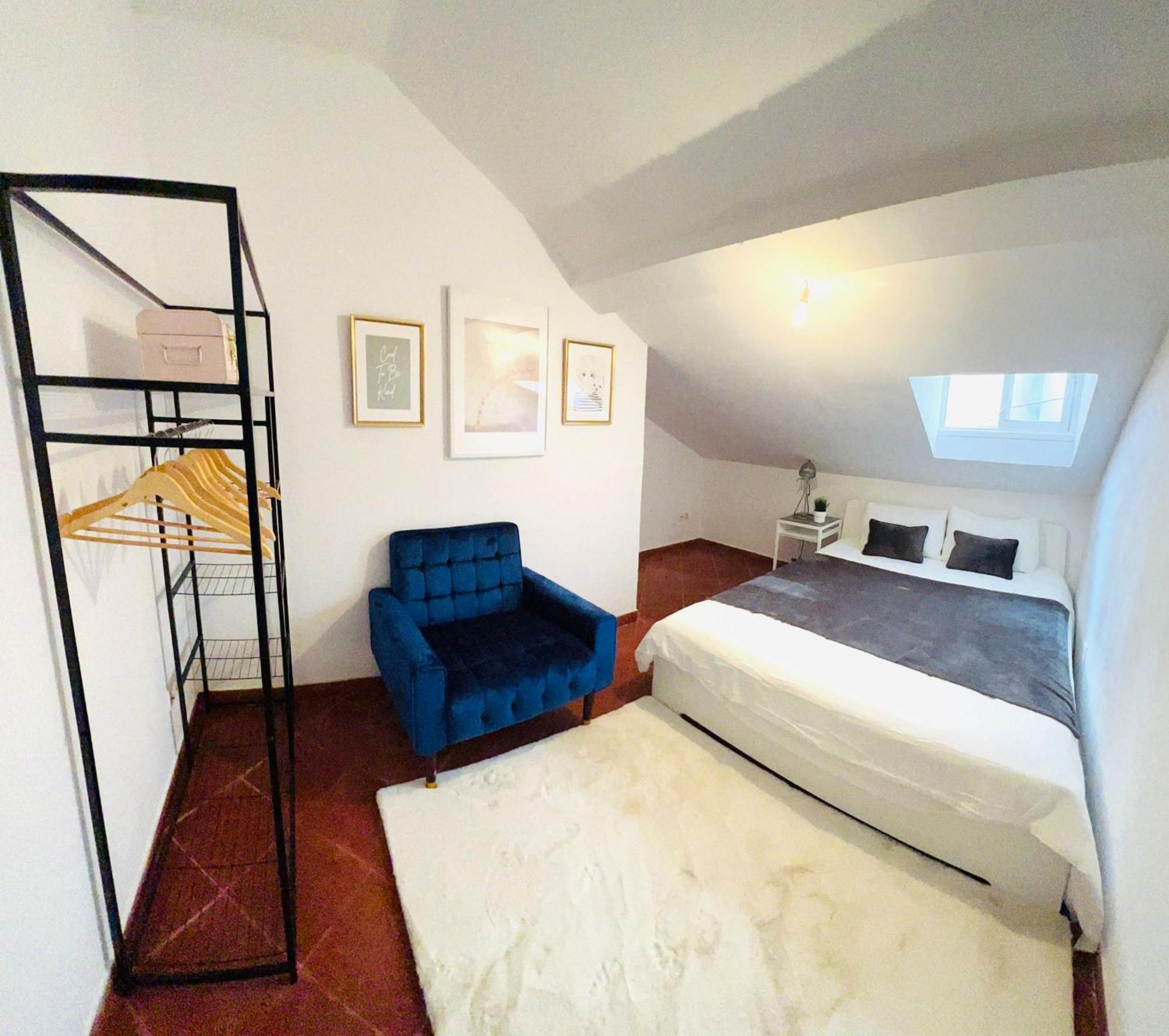 Bairro Alto, Location In Centre Hostal