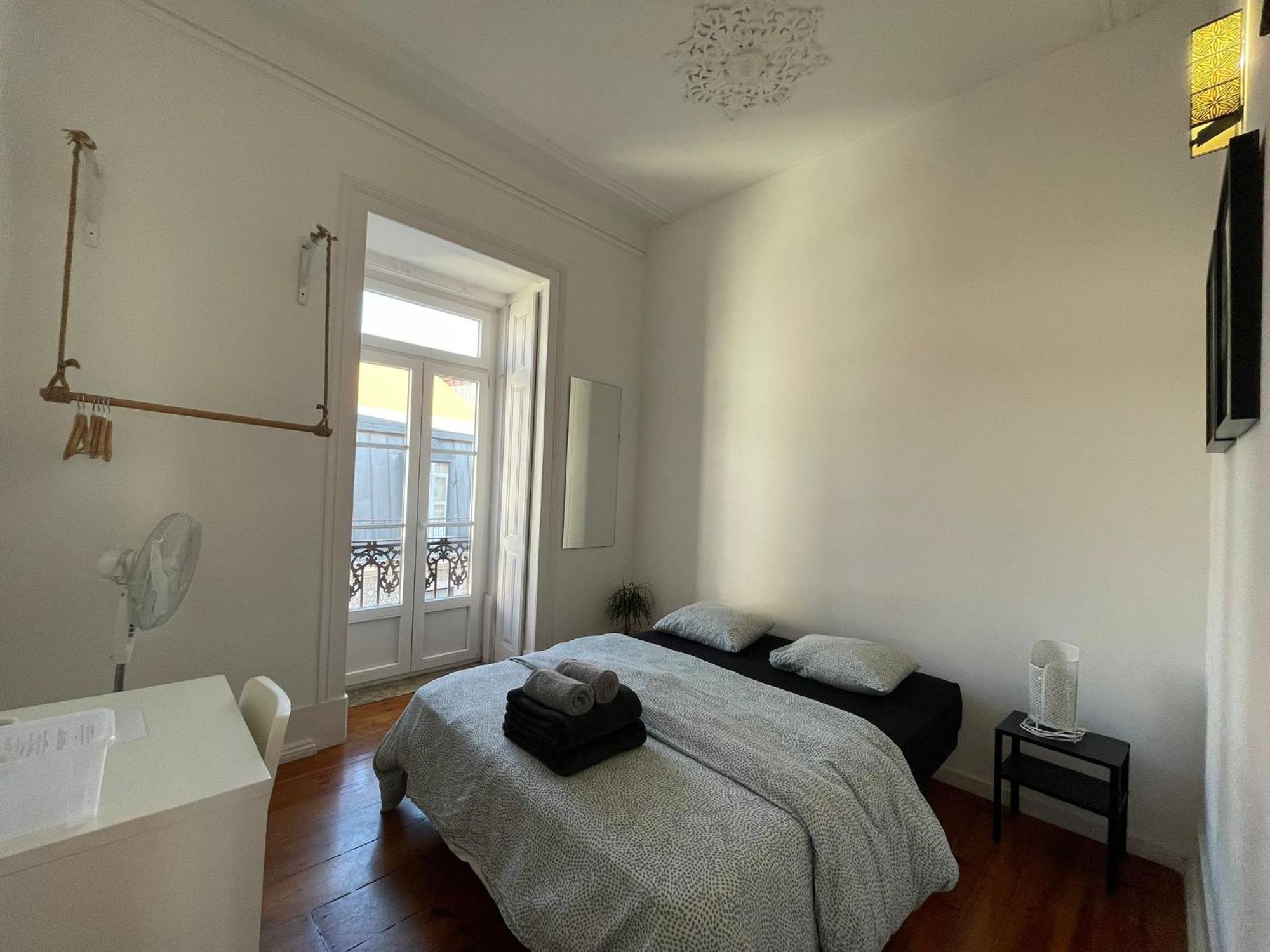 Embassy Arriaga Private Elegance In Stylish Shared Lisboa
