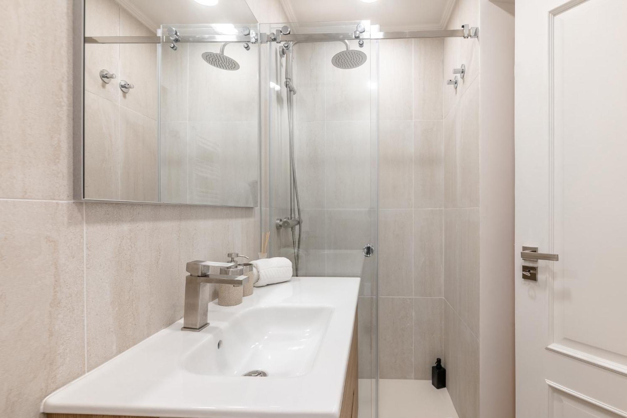 Be Fully Renovated! In The Heart Of The Old Town - Bica Apartamento Lisboa