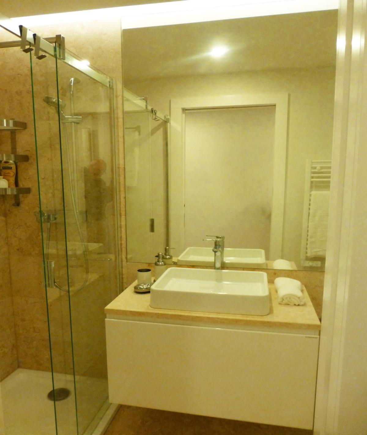 Apartamento Charming Equipped Ac Lift Parking 4p