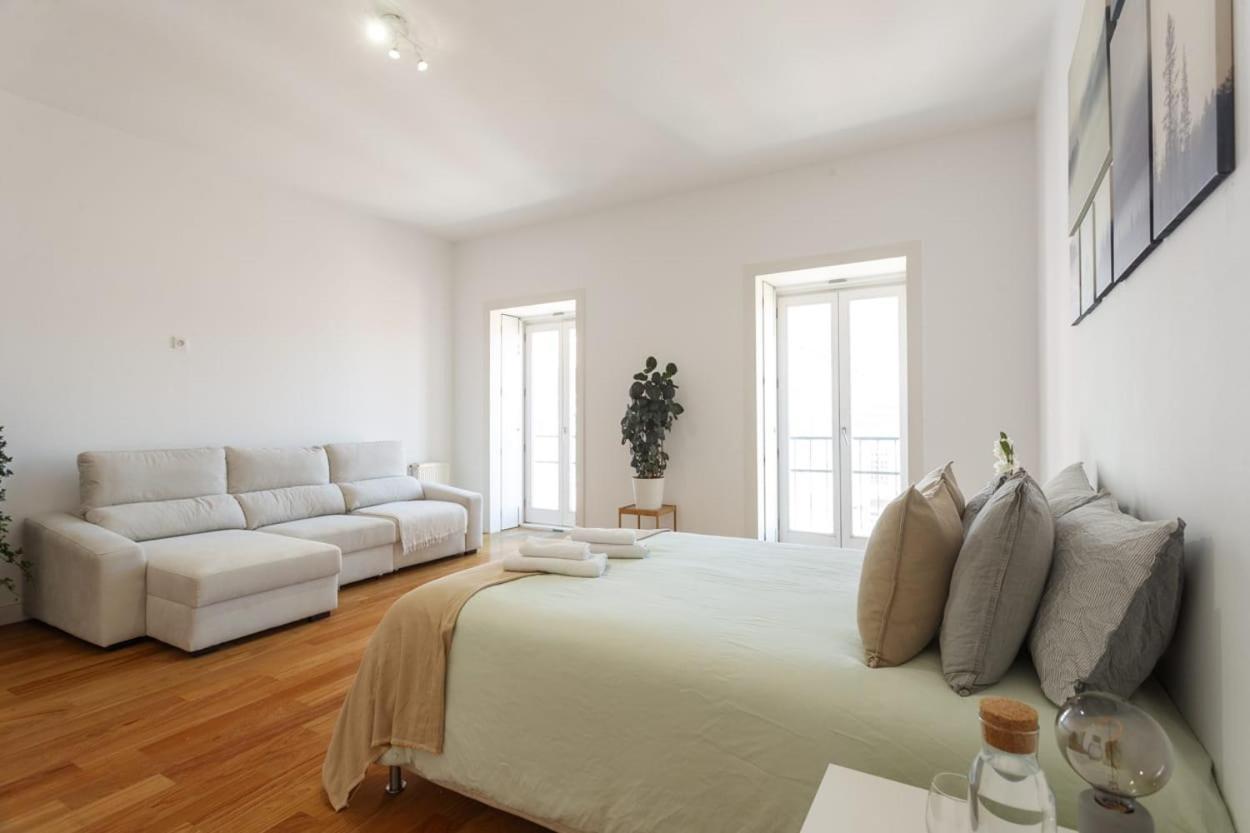 Habitación en casa particular Bedooms With Shared Bathroom In In Historic Largo Do Carmo *