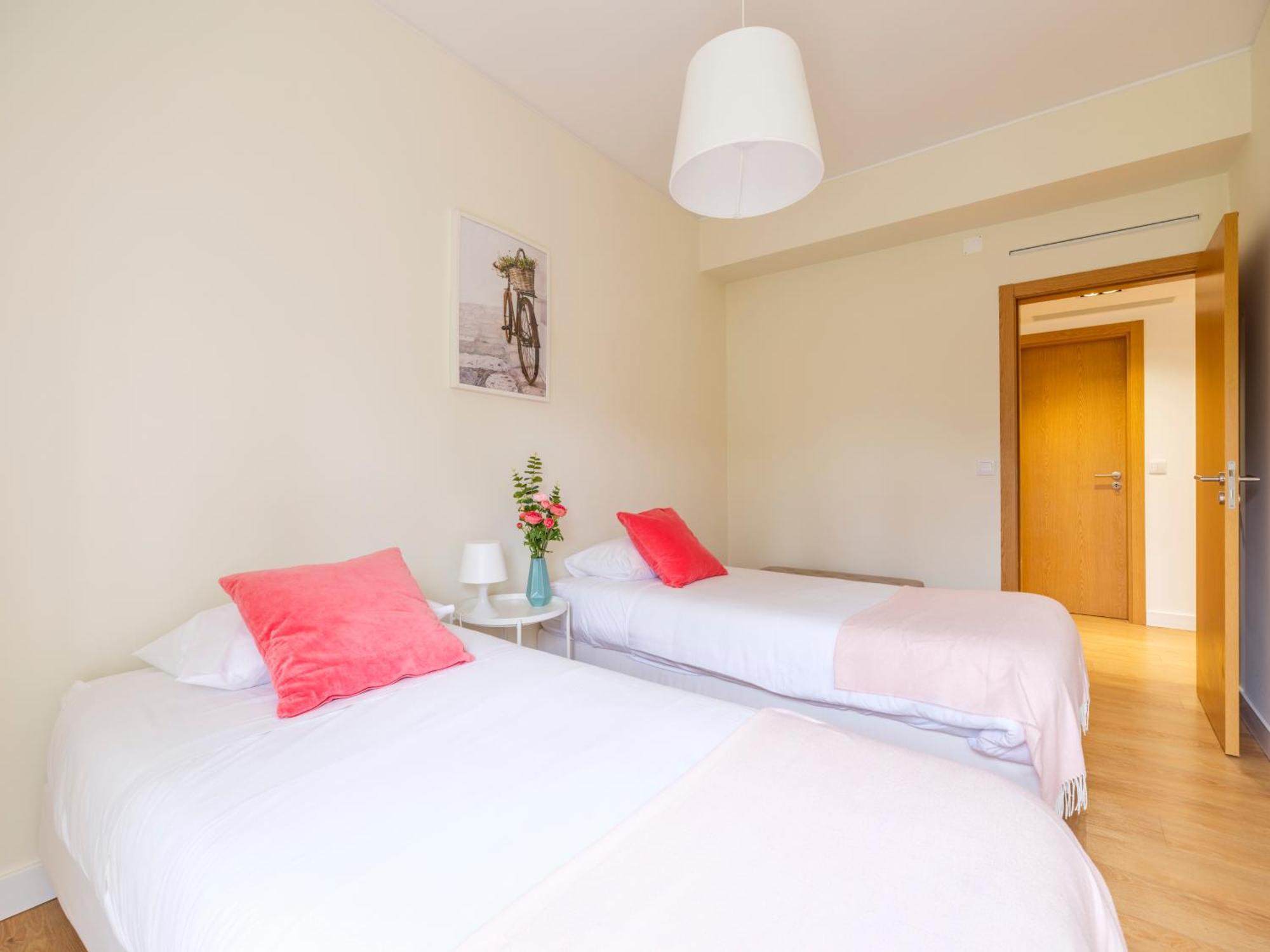 Apartamento Olivais Spacious Near Airport *