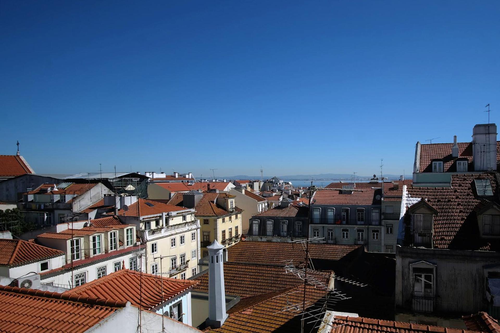 Bh4e-3br With View In Heart Of Bairro Alto - Bright