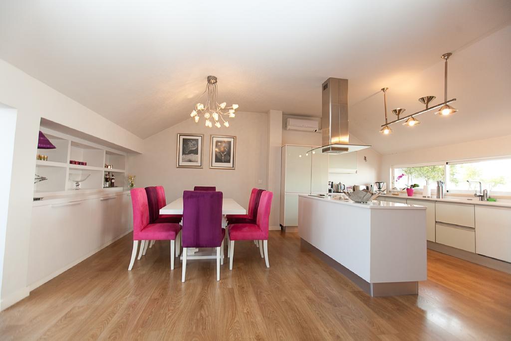 Charming Penthouse With Private Terrace