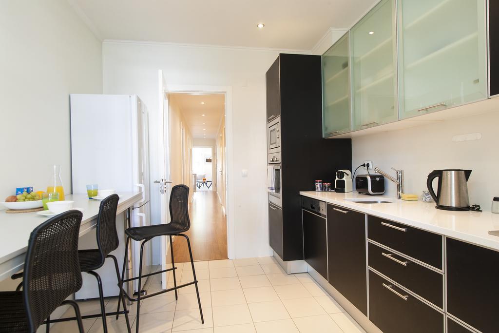 Joivy Stunning 3br Apt With Balcony, Nearby Saldanha Subway & Ist * Lisboa