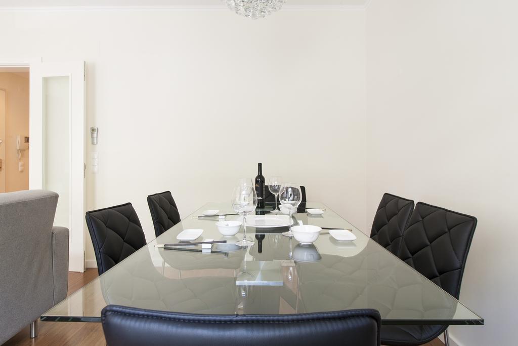 Joivy Stunning 3br Apt With Balcony, Nearby Saldanha Subway & Ist * Lisboa