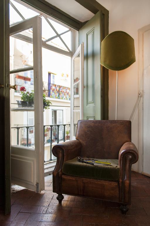 Alfama - St Estevao Viewpoint | Cheese & Wine Lisboa