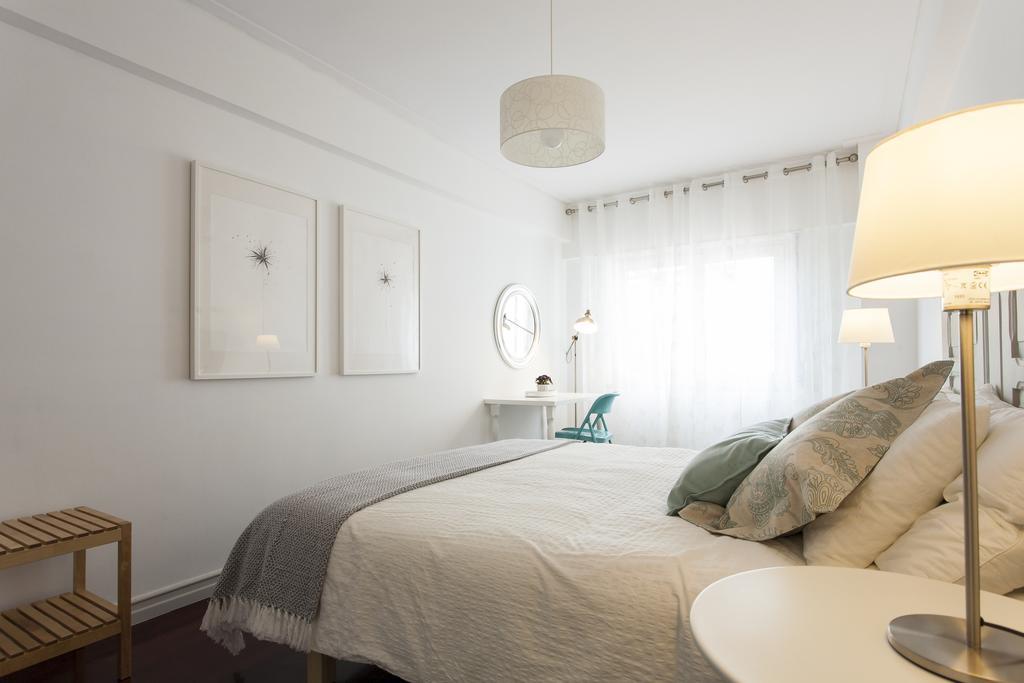 Joivy Superb 1-bed With Workspace And Terrace, Close To Avenida Da Liberdade Apartamento *