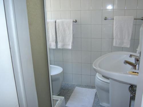 Residencial Roxi 2*