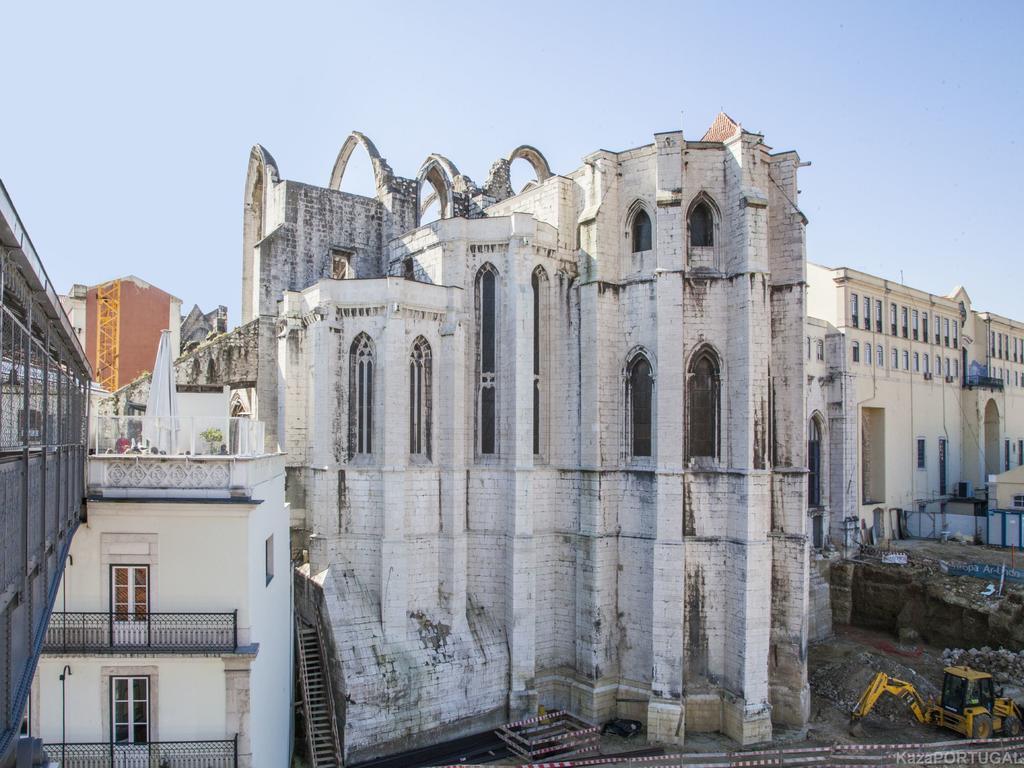 Carmo Chiado Deluxe