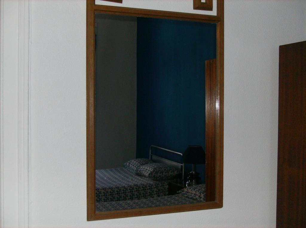 Dias E Dominguez Hostal *