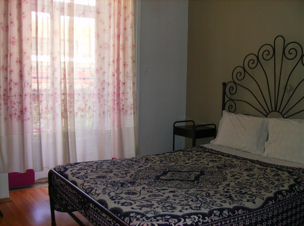 Dias E Dominguez Hostal