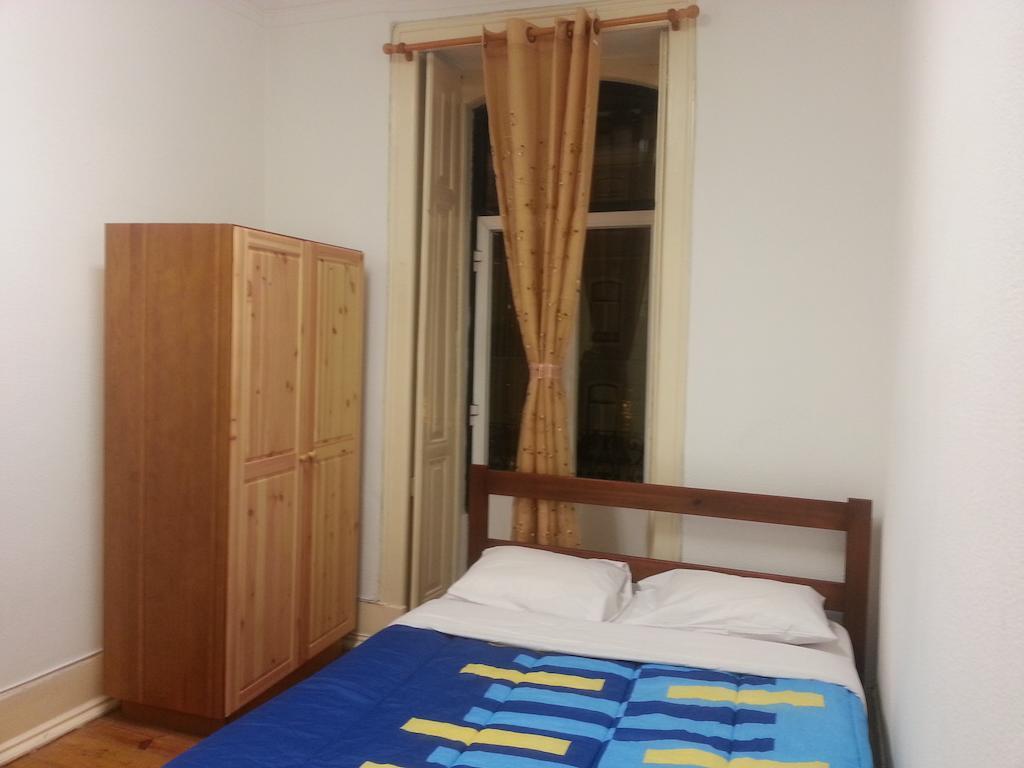 Hostal Paradise *