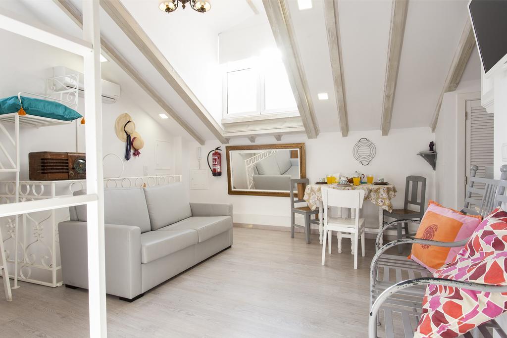 Apartamento Joivy Alfama 35 *