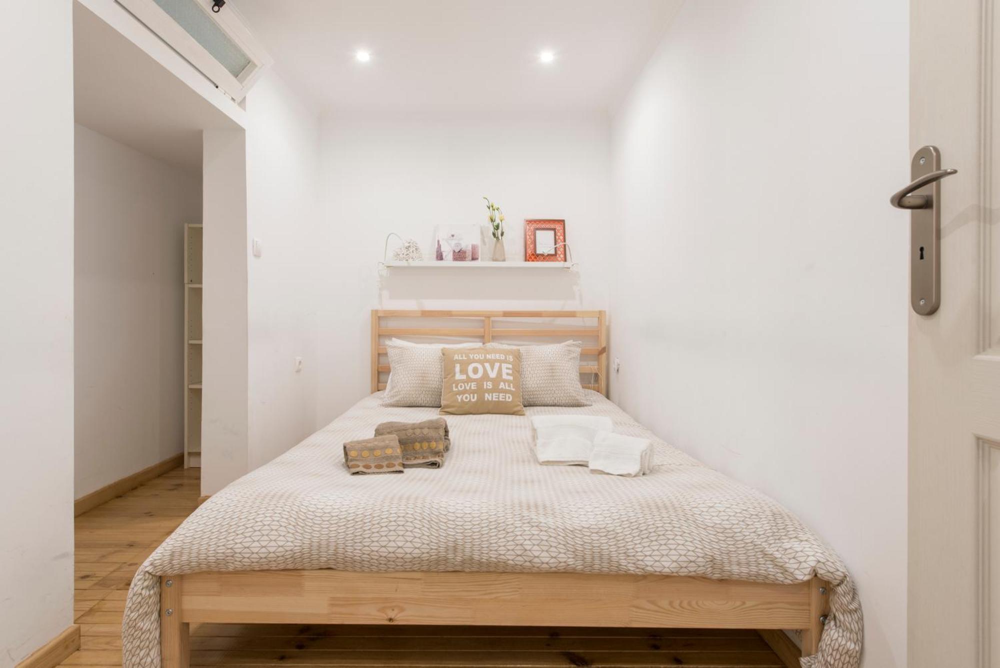 Bairro Alto - Bica 1 *