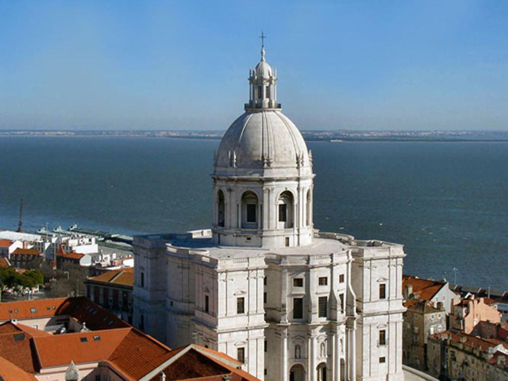 Alfama 28 Apartamento *