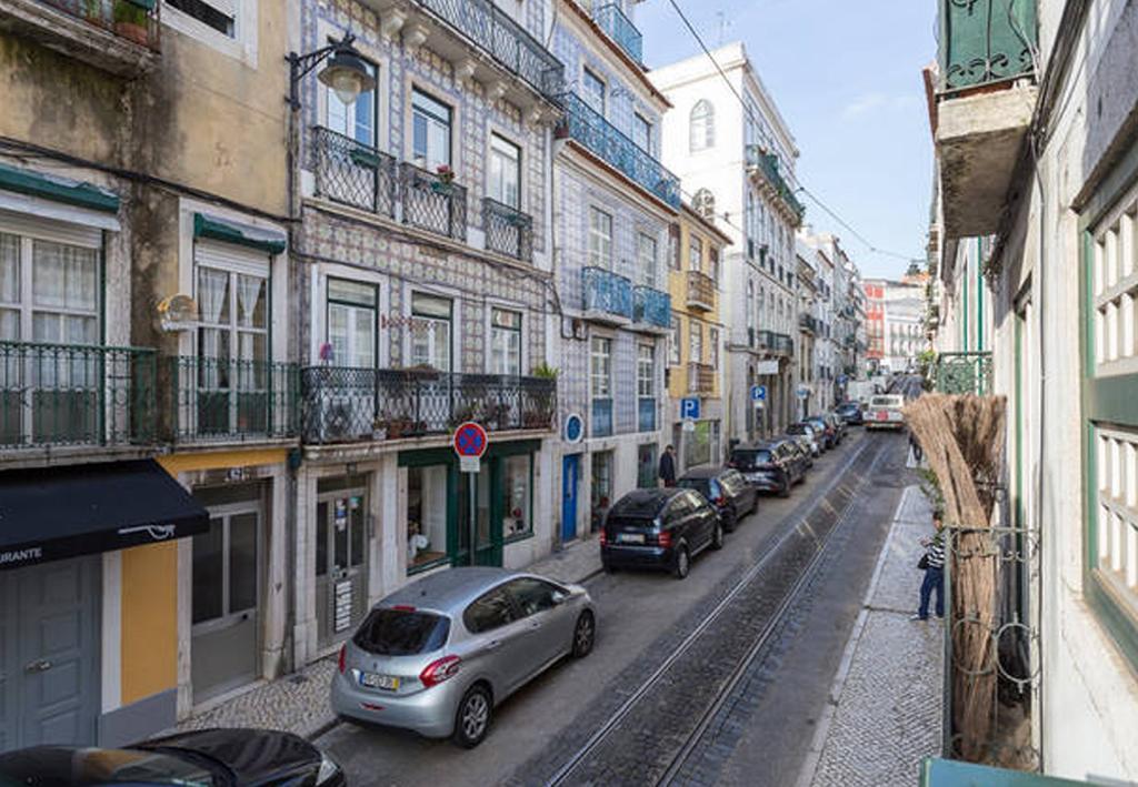 The Day Tripper At Chiado Apartamento