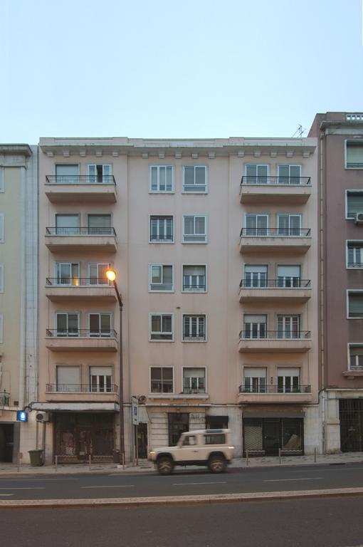 Flattered To Be In Apartamento *